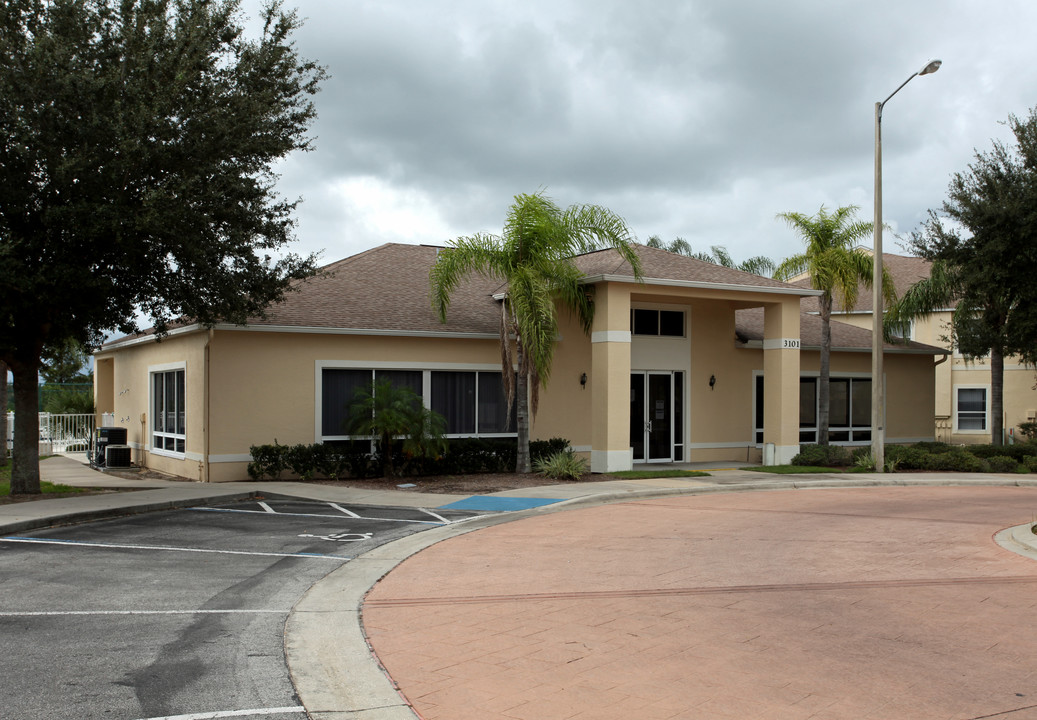 Sun Lake Condos in Kissimmee, FL - Building Photo