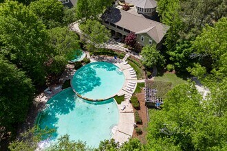 490 S Barnett Shoals Rd in Athens, GA - Building Photo - Building Photo