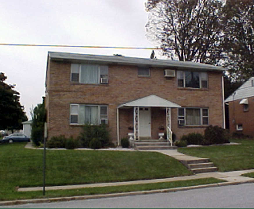 71 Hillside Cir in Camp Hill, PA - Building Photo