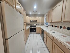 1649 Sargent Pl in Los Angeles, CA - Building Photo - Building Photo