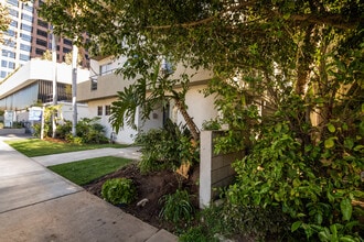 1234 Granville Ave in Los Angeles, CA - Building Photo - Building Photo