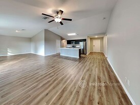 25280 Cadiz Dr, Unit #1 in Punta Gorda, FL - Foto de edificio - Building Photo