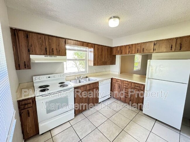 585 N Scenic Hwy in Babson Park, FL - Building Photo - Building Photo