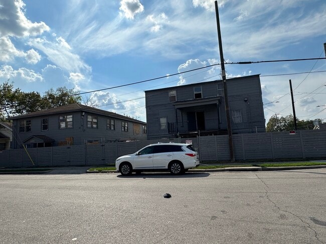 property at 2419 Pannell St