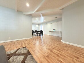 16656 Nordhoff St in Los Angeles, CA - Building Photo - Building Photo