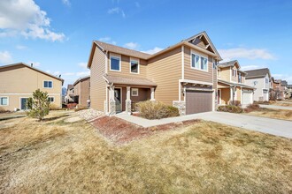 2274 Shady Aspen Dr in Colorado Springs, CO - Foto de edificio - Building Photo