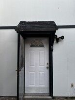 311 McFadden Dr, Unit #5 in Brownsville, TX - Building Photo