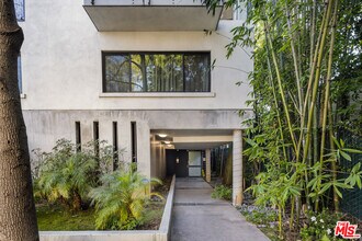 1401 Camden Ave in Los Angeles, CA - Foto de edificio - Building Photo