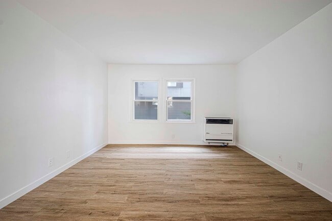 8802 Belford Ave, Unit 8802 in Los Angeles, CA - Foto de edificio - Building Photo