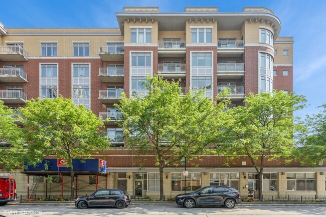 property at 657 W Fulton St