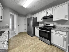 6825 Wells Ct in Cumming, GA - Building Photo - Building Photo