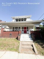 818 Brown Ave NW in Canton, OH - Building Photo