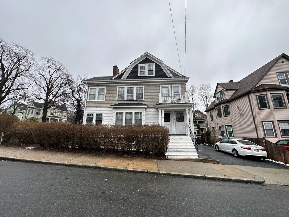 61 King St in Boston, MA - Building Photo