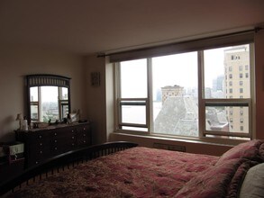 1550 N Lake Shore Dr-Unit -23D in Chicago, IL - Building Photo - Building Photo