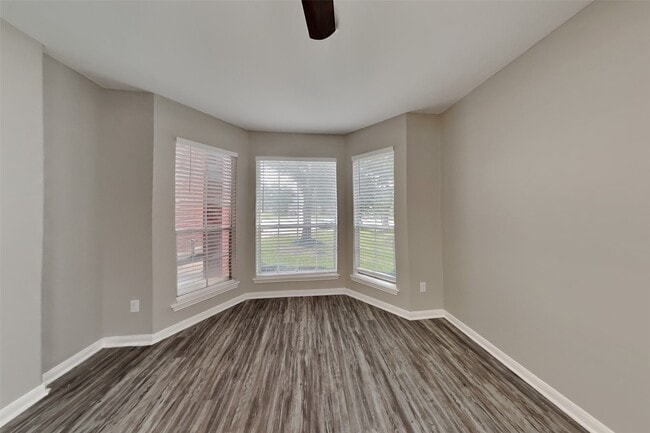 12710 Autumn Glen Dr in Sugar Land, TX - Building Photo - Building Photo