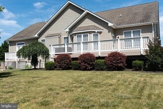 400 Albin Dr in Stephens City, VA - Building Photo - Building Photo