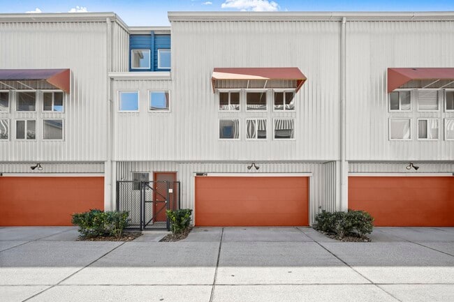 property at 2605 Calumet St