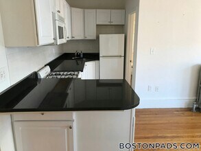 26 Hemenway St, Unit 38 in Boston, MA - Building Photo - Building Photo