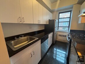 BEEKMAN PLACE in New York, NY - Building Photo - Building Photo