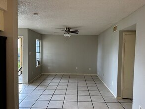5004 Weidemar Ln-Unit -5004 Weidemar Ln #B in Austin, TX - Building Photo - Building Photo