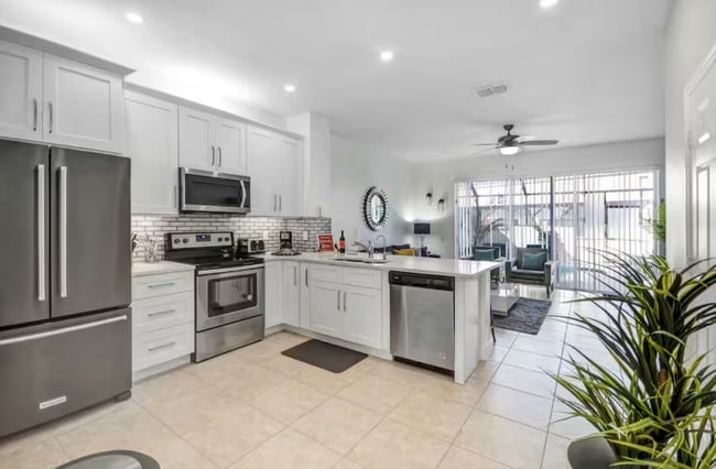 8117 Princess Palm Ln in Kissimmee, FL - Building Photo - Building Photo