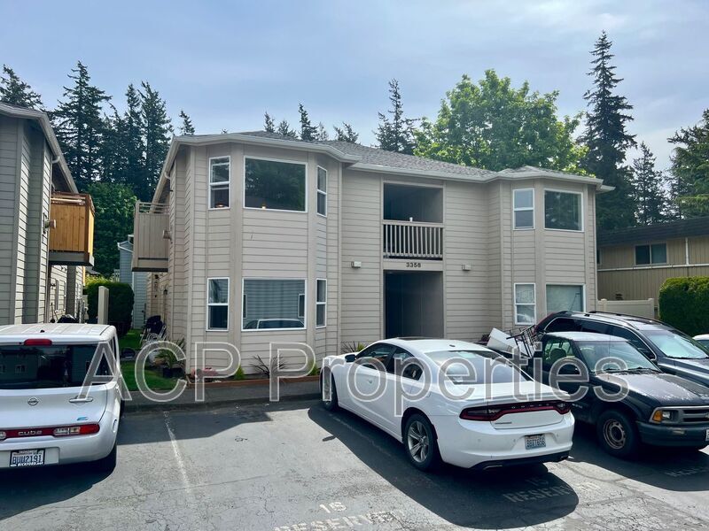 3356 Northwest Ave in Bellingham, WA - Building Photo
