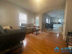 30 Touro Ave, Unit 1 in Medford, MA - Building Photo - Building Photo