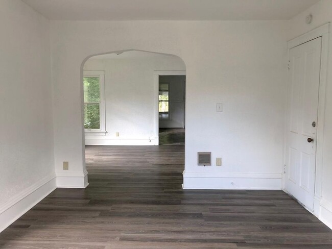 2207 N Bryant Ave in Minneapolis, MN - Building Photo - Building Photo
