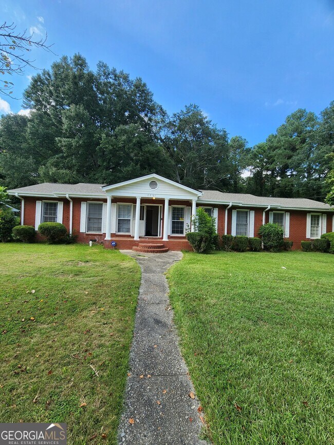 6861 S Nottingham Rd in Jonesboro, GA - Building Photo - Building Photo