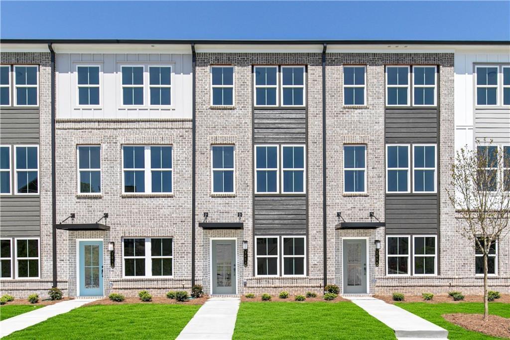 2684 Brookview Dr NW in Atlanta, GA - Building Photo