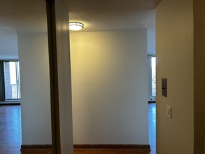 2200 S Stewart Ave in Lombard, IL - Building Photo - Building Photo