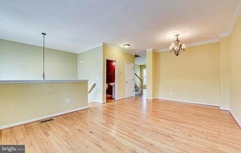 11485 Carriage Gate Ct in Fairfax, VA - Building Photo - Building Photo