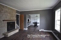 210 W Lincoln Ave in Oshkosh, WI - Foto de edificio - Building Photo