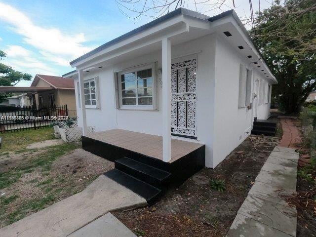 3062 NW 60th St in Miami, FL - Building Photo - Building Photo