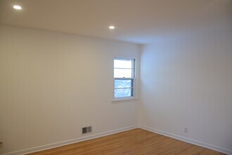 188 Tichenor Ave, Unit 188 Tichenor Unit 2 in South Orange, NJ - Building Photo - Building Photo