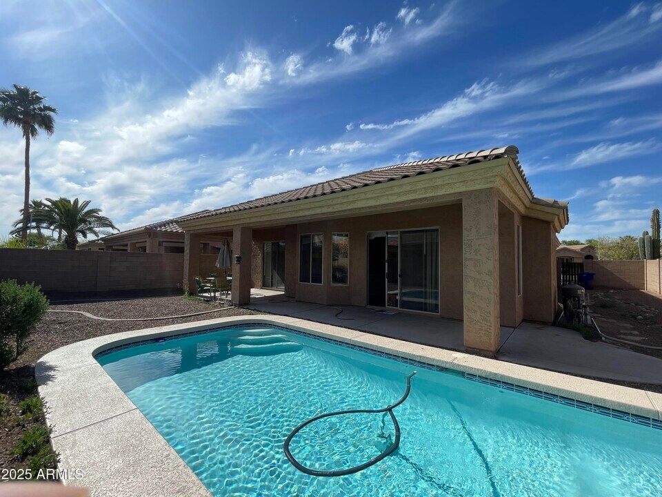 901 W Oriole Way in Chandler, AZ - Building Photo