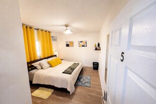 7901 Aplin Ave in Las Vegas, NV - Building Photo