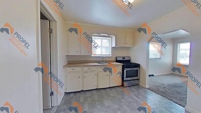 25117 Malvina Ave in Warren, MI - Building Photo - Building Photo