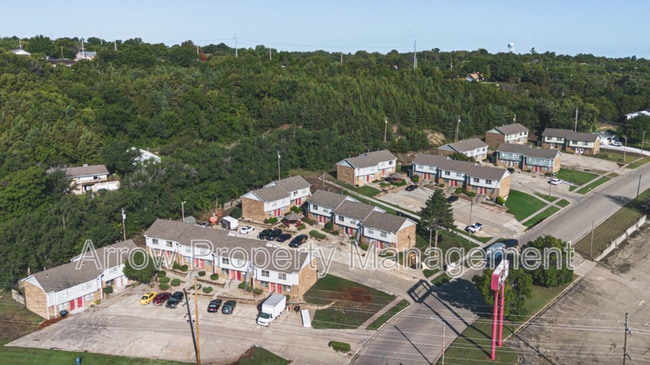 1324 S Jackson St in Junction City, KS - Building Photo - Building Photo