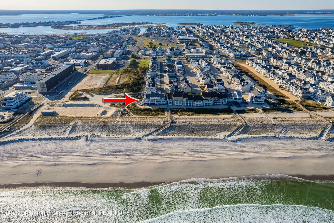 41 Dune Terrace in Seaside Heights, NJ - Building Photo