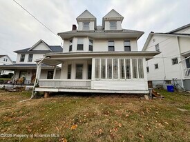 2105 Belmont Terrace in Scranton, PA - Building Photo