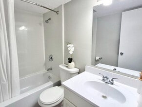 The Tuscan Apartments in Kitchener, ON - Building Photo - Building Photo