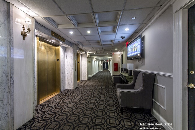 62 Boylston St in Boston, MA - Building Photo - Building Photo