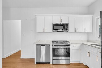 44 Dana St, Unit 1C in Somerville, MA - Building Photo - Building Photo