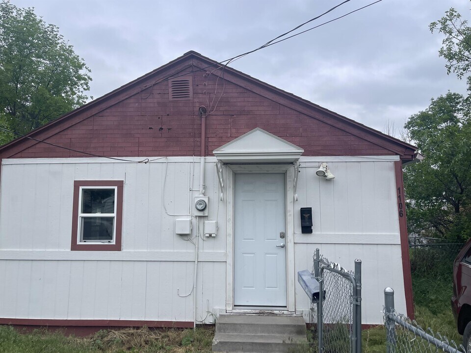 1106 5th Ave S in Great Falls, MT - Building Photo