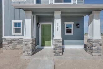 171 S Riggs Spg Ave in Meridian, ID - Building Photo - Building Photo