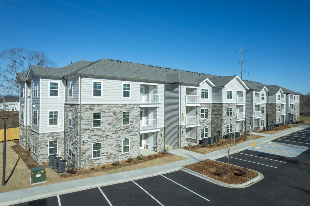 Cherokee Landing in Greenville, SC - Foto de edificio