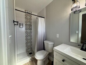 940 Laramore Dr in Las Vegas, NV - Building Photo - Building Photo