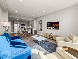 626 N Delaware Ave in Philadelphia, PA - Building Photo