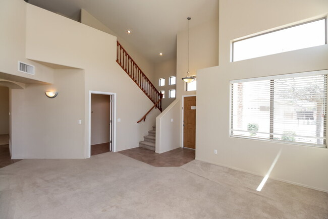 5562 S Lemon Tree Dr in Tucson, AZ - Building Photo - Building Photo